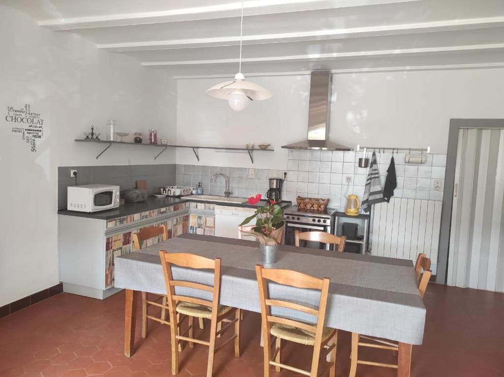 Gite Chez L'Oncle Jules Velesmes-Echevanne Dış mekan fotoğraf